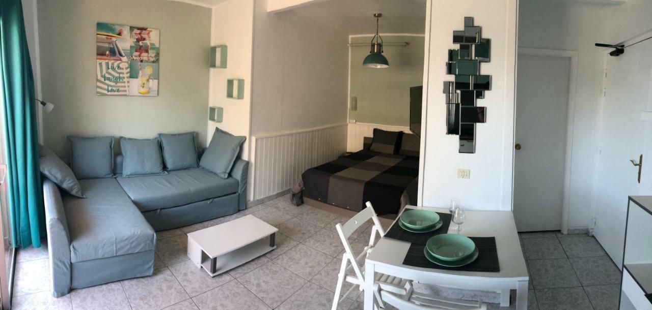 Leilighet Magnificent Studio With A Terrace Overlooking The Sea! *